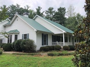 505 Turkey Trot Rd, Mountain Rest, SC 29664