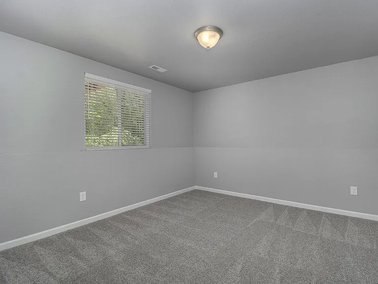 2327 Shadycroft Dr — Photo 13