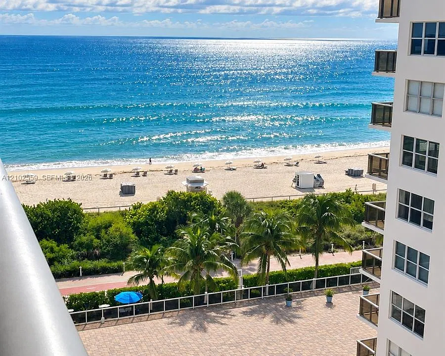 6039 Collins Ave #1006