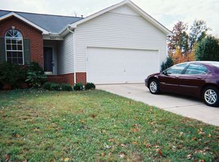 9407 Snow Ridge Ln, Charlotte, NC 28278