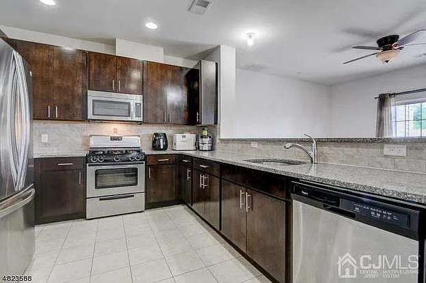 331 Pond Ln — Photo 63