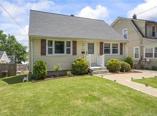 359 Rockwell Ave, Stratford, CT 06615
