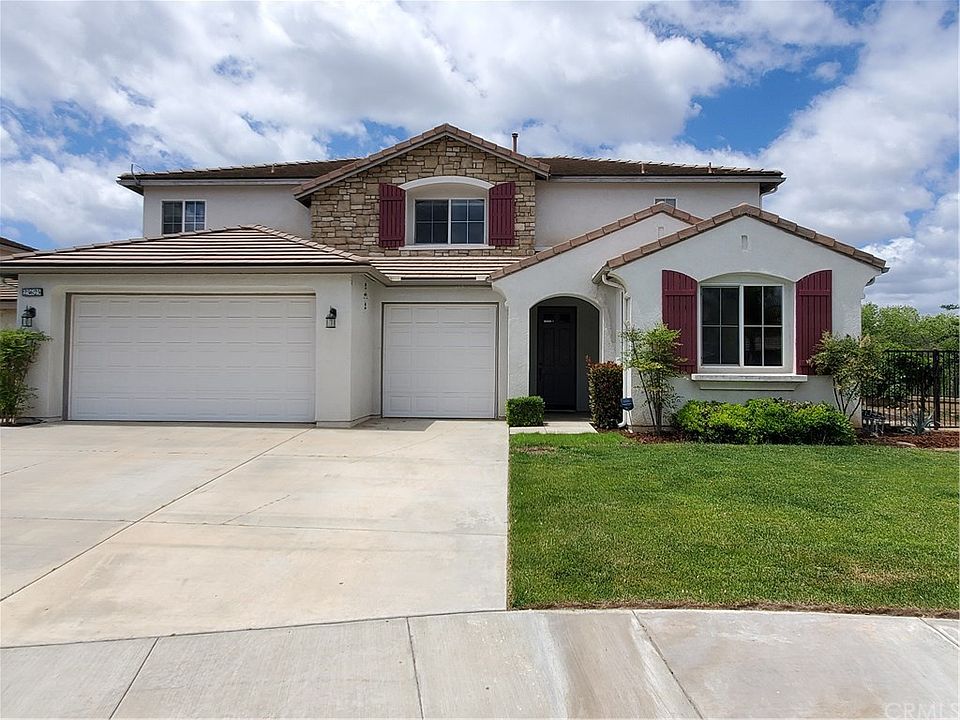 1st image of 23625 Applewood Pl