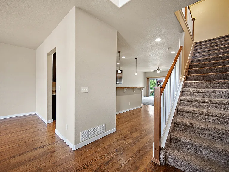 1321 Alveston St — Photo 8