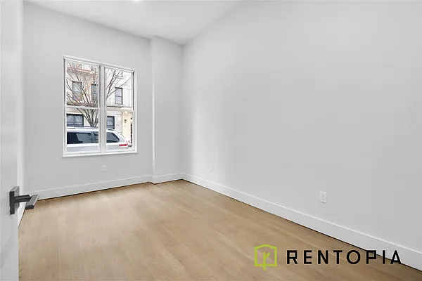 Rented by Rentopia | media 10