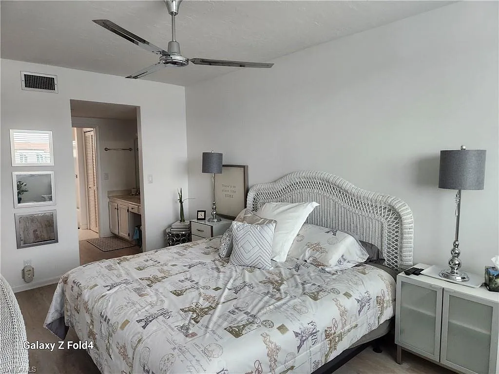 Building Photo - 805 River Point Dr #C-307