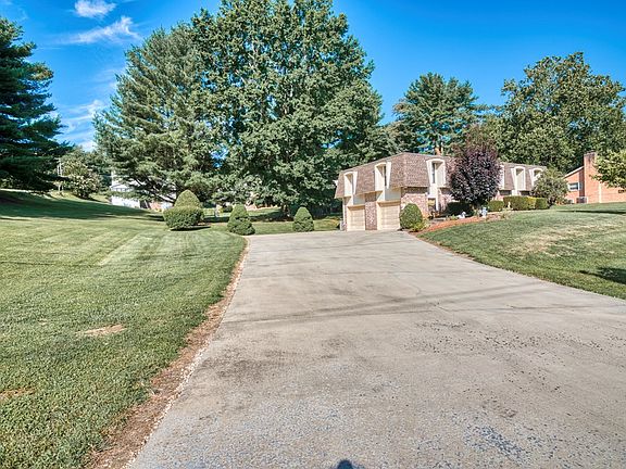 2nd image of 60 Lawndale Dr