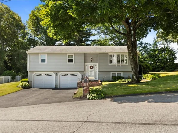 84 Cindy Ln, Warwick, RI 02886