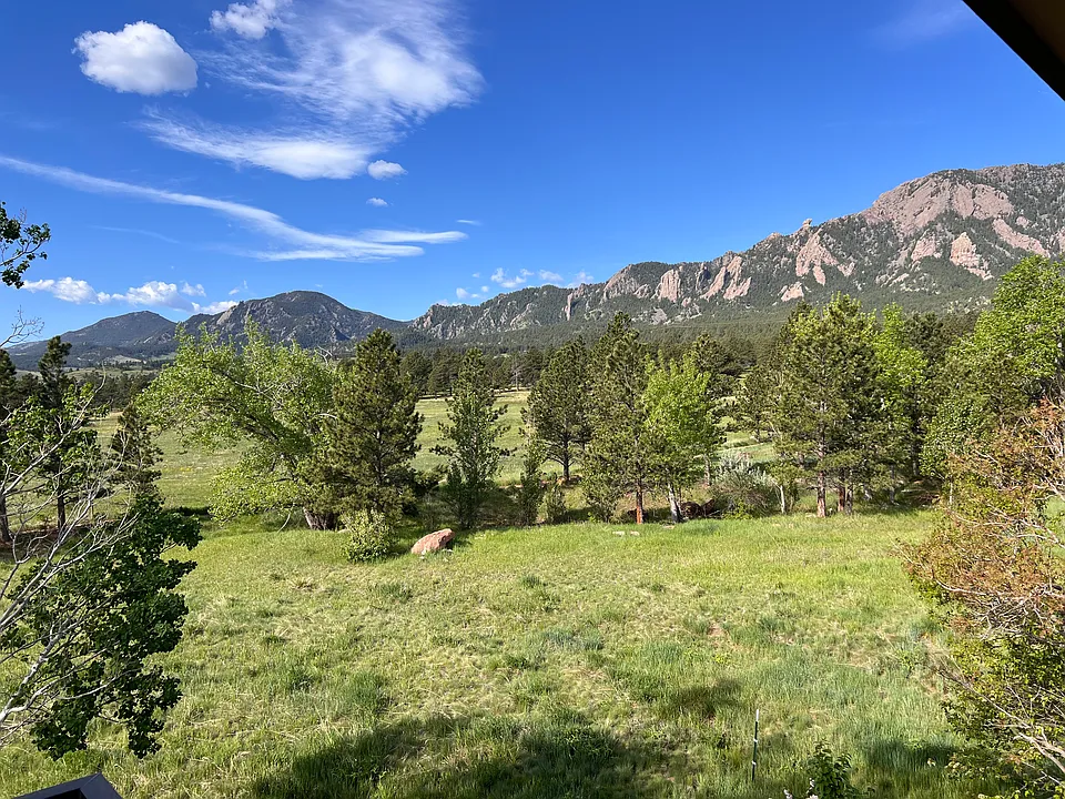 2086 Hardscrabble Dr