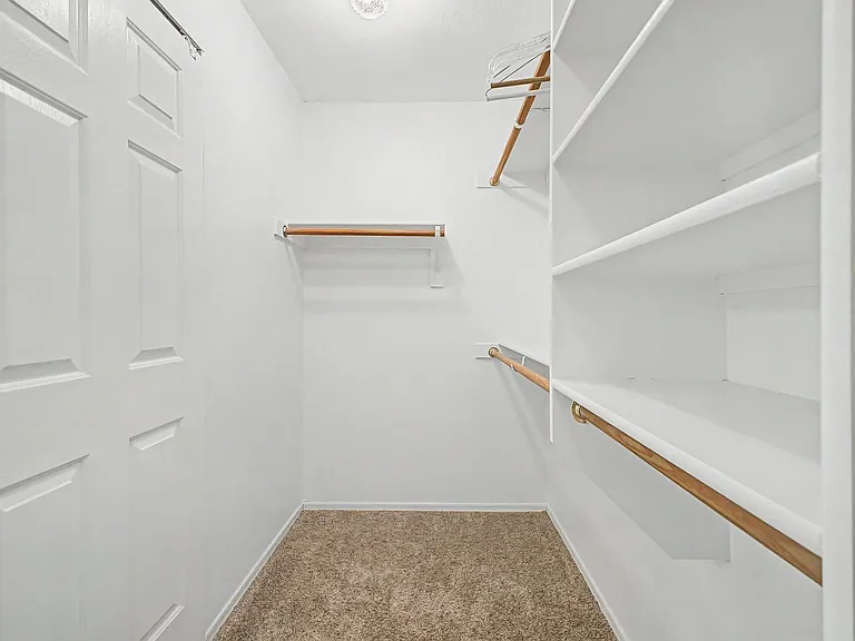 1211 N Jackson St — Photo 23
