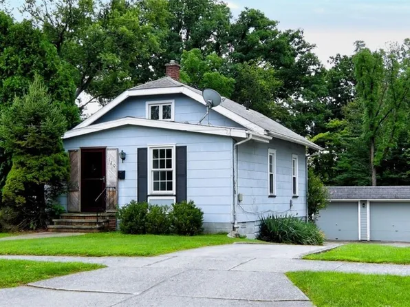 120 W Glendale St, Bedford, OH 44146