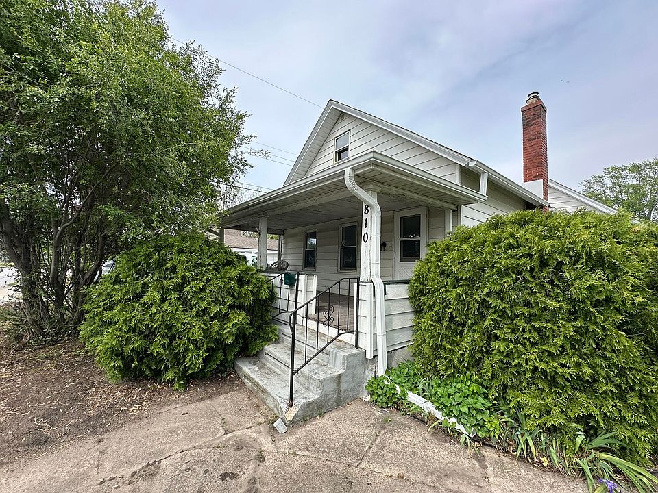 1st image of 810 Poplar St