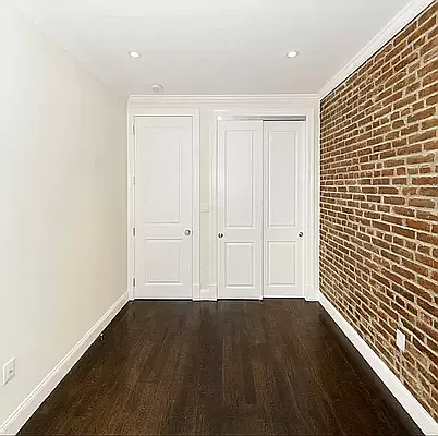 Rented by Avenues Real Estate | media 9