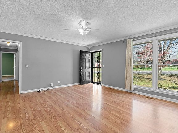 5th image of 604 Highland View Ct