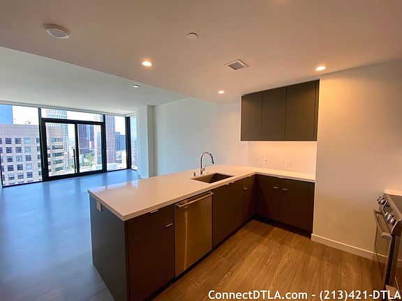 5th image of 799 S Olive St