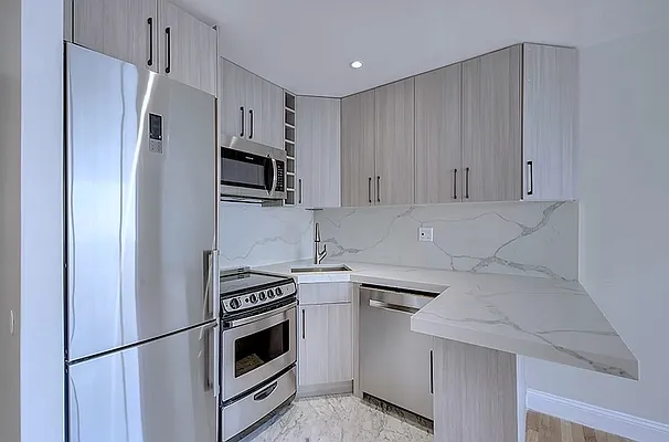 Rented by Akam Sales and Brokerage | media 11