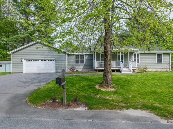 21 Bickford Drive, Topsham, ME 04086