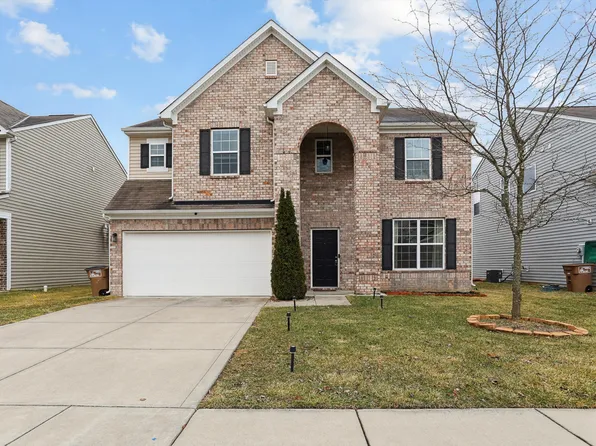 2091 Creek Bank Dr, Columbus, IN 47201