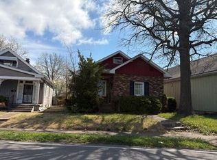 1917 Stringtown Rd, Evansville, IN 47711