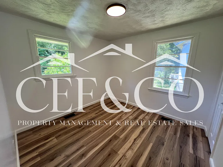 228 Caulder Cir — Photo 12
