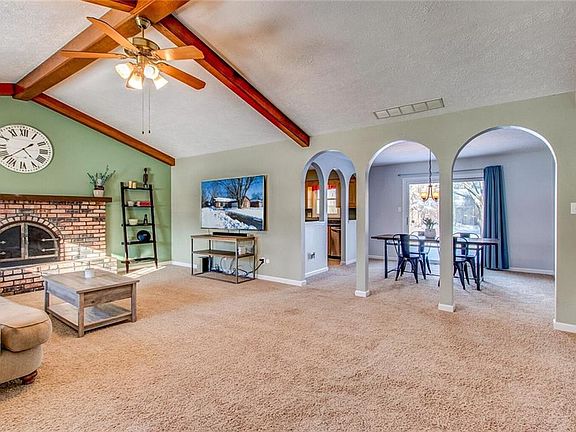 4th image of 725 Haymount Dr