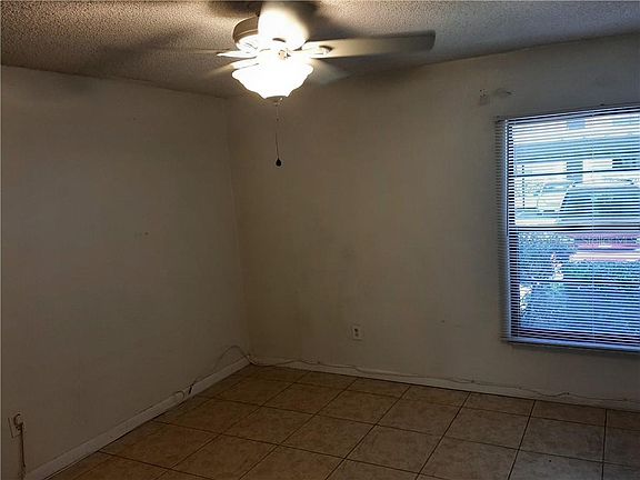 5th image of 7809 Niagara Ave #2105