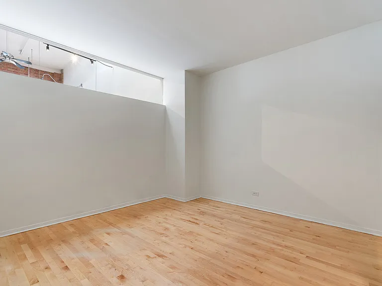 203 S Sangamon St #303 — Photo 12