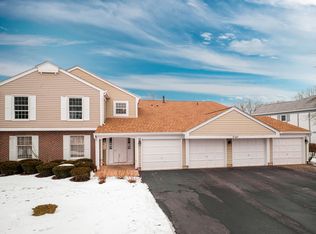 2147 Lancaster Cir APT 202D, Naperville, IL 60565