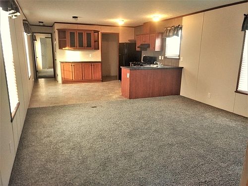 4th image of 817 Millwood Trl