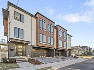 1162 14th St #1162, Fort Lee, NJ 07024