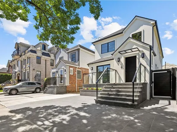 132 Girard St, Brooklyn, NY 11235