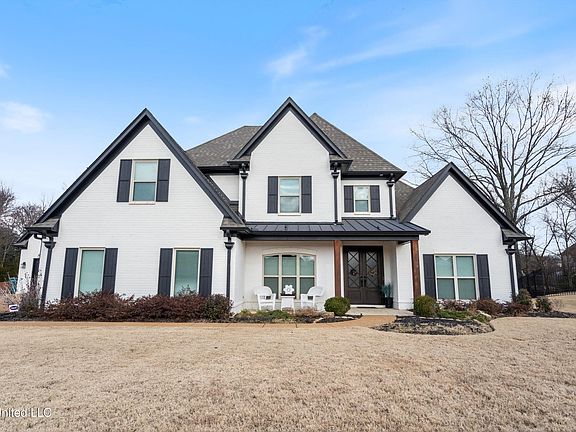2nd image of 3856 Daffodil Dr