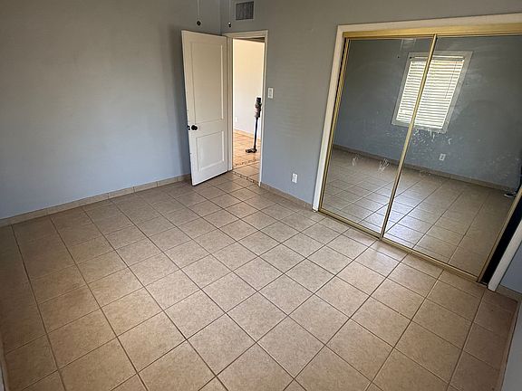 4th image of 319 S 22nd Ave