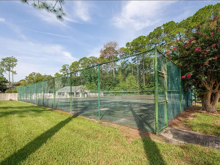 7623 Baymeadows Cir W — Photo 8