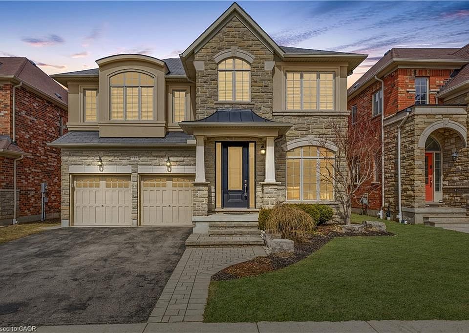 1st image of 448 Rideau River St