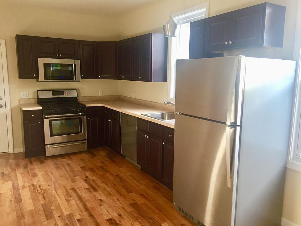 1st image of 326 Davenport Ave #2