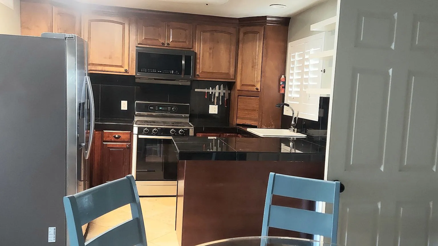 Check out this Fantastic home in Tempe — Photo 3