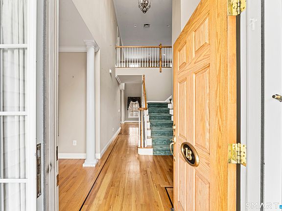 3rd image of 18 Spring Ridge Court #18