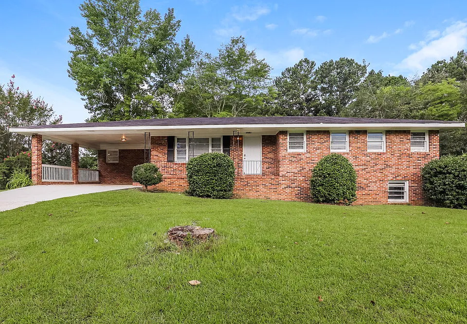 7487 Grayson Dr
