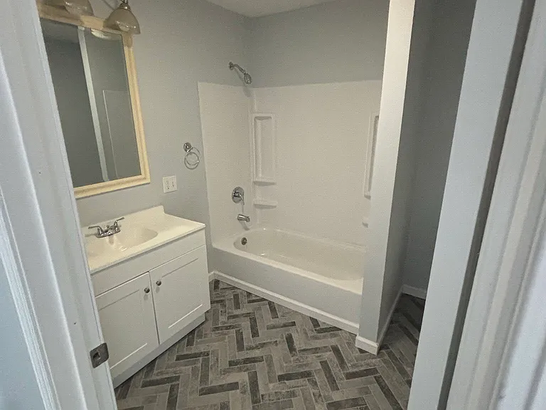 1930 S Helfrich Ave #1 — Photo 10