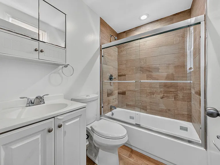 130 Lincoln Ave #2 — Photo 5