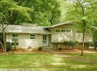 2624 Glenhaven Ln, Winston Salem, NC 27106