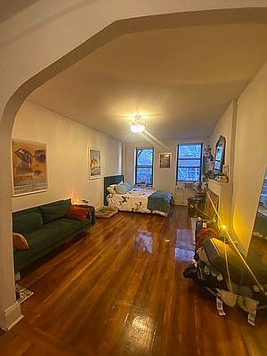 4th image of 213 W 18th St APT 3C