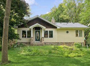 1610 W 63rd St, Excelsior, MN 55331