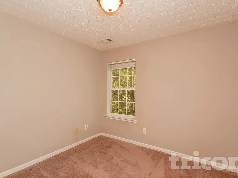 130 Silver Fox Trl — Photo 12