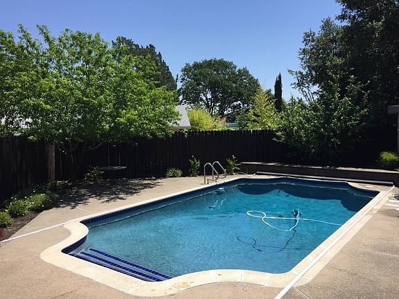 2nd image of 613 Joaquin Dr