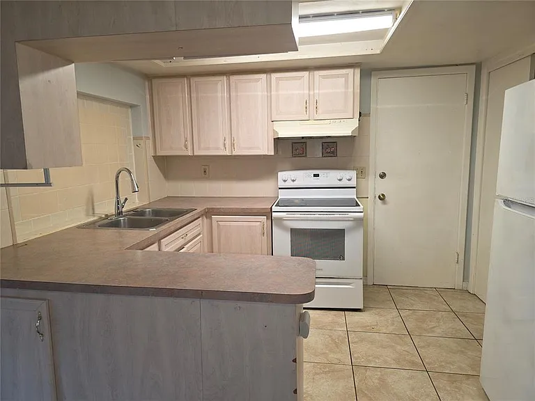 3431 Overland Dr — Photo 6