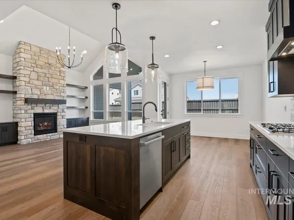 858 E Escalation St, Meridian, ID 83642
