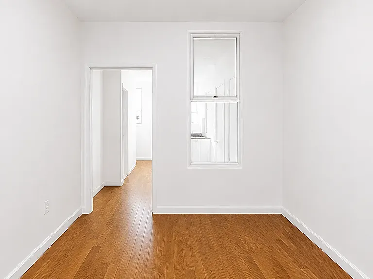 294 Harman St #2X — Photo 4