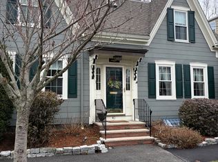 42 Charnock St, Beverly, MA 01915